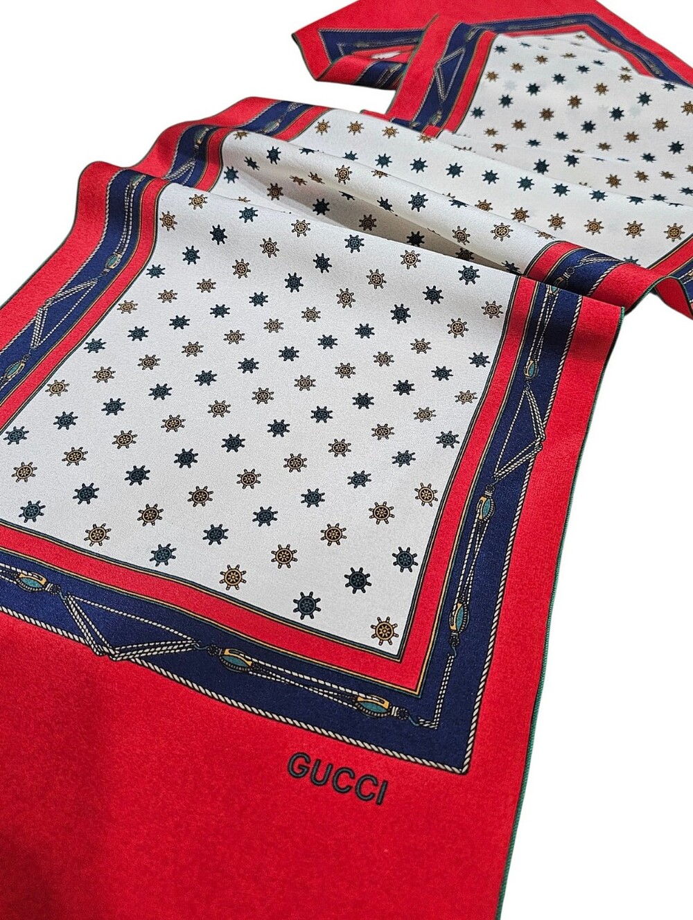 GUCCI SCARF - Picture 6 of 15